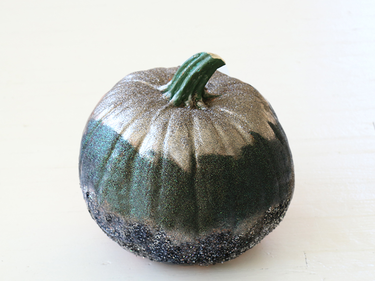 Weekend Project: 5 Ways to Decorate a Pumpkin | Rent-A-Center