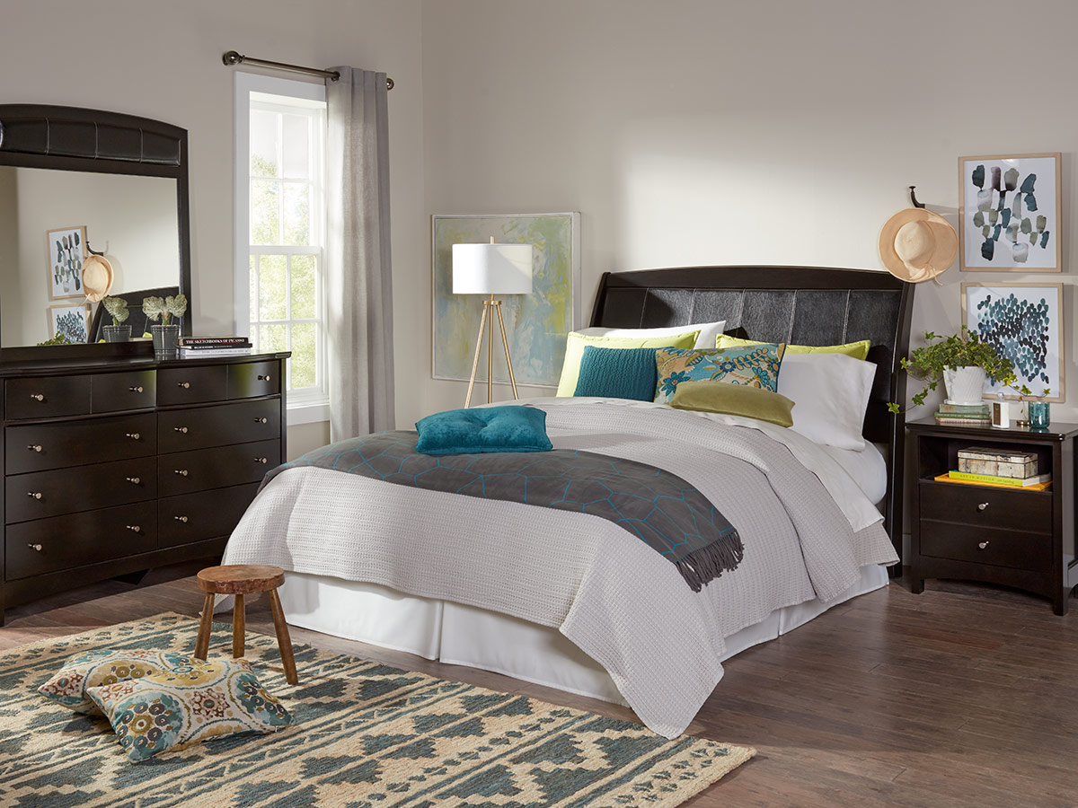 Sleep in Style With Ashley Furniture Harmony Bedroom Set