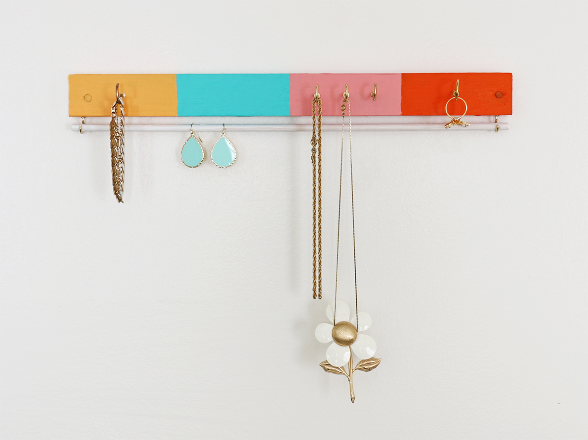 DIY wall-hanging jewelry holder