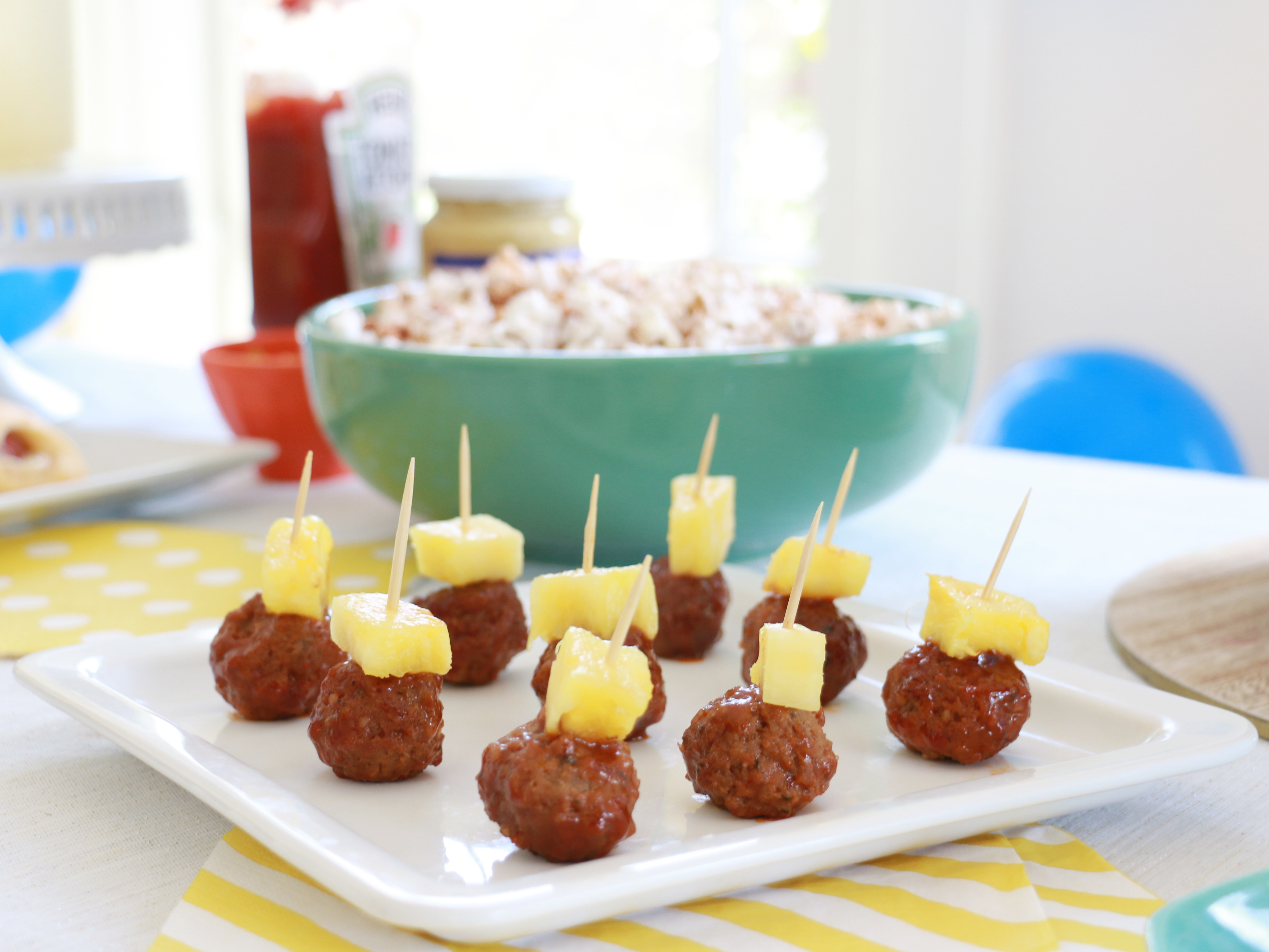 Barbecue meatballs with pineapple