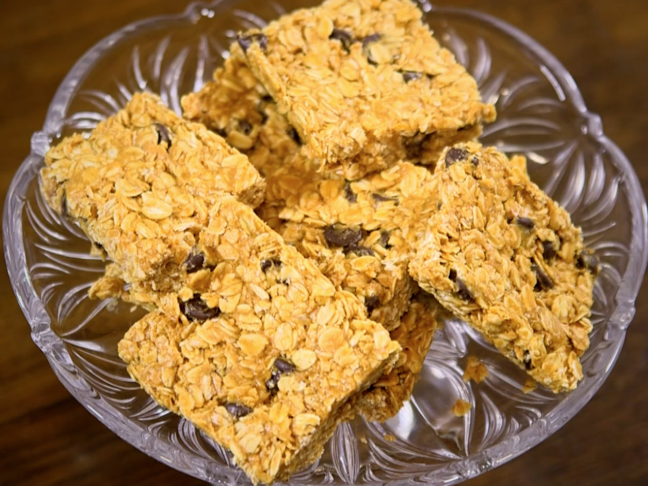 Peanut Butter & Honey NoBake Granola Bar Recipe RentACenter