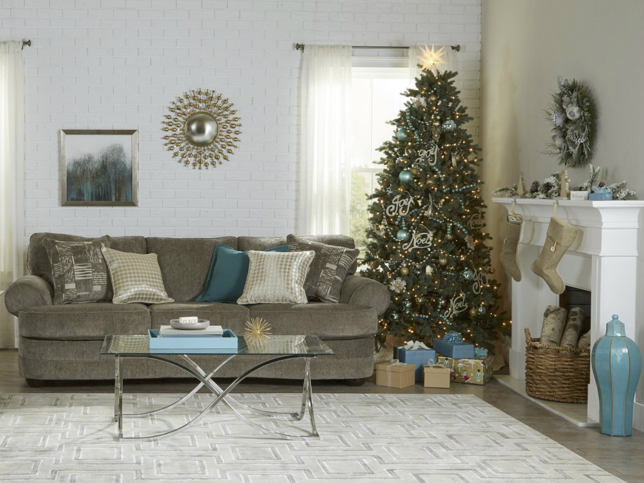 13 On-Trend Ideas for Decorating Your Home for the Holidays