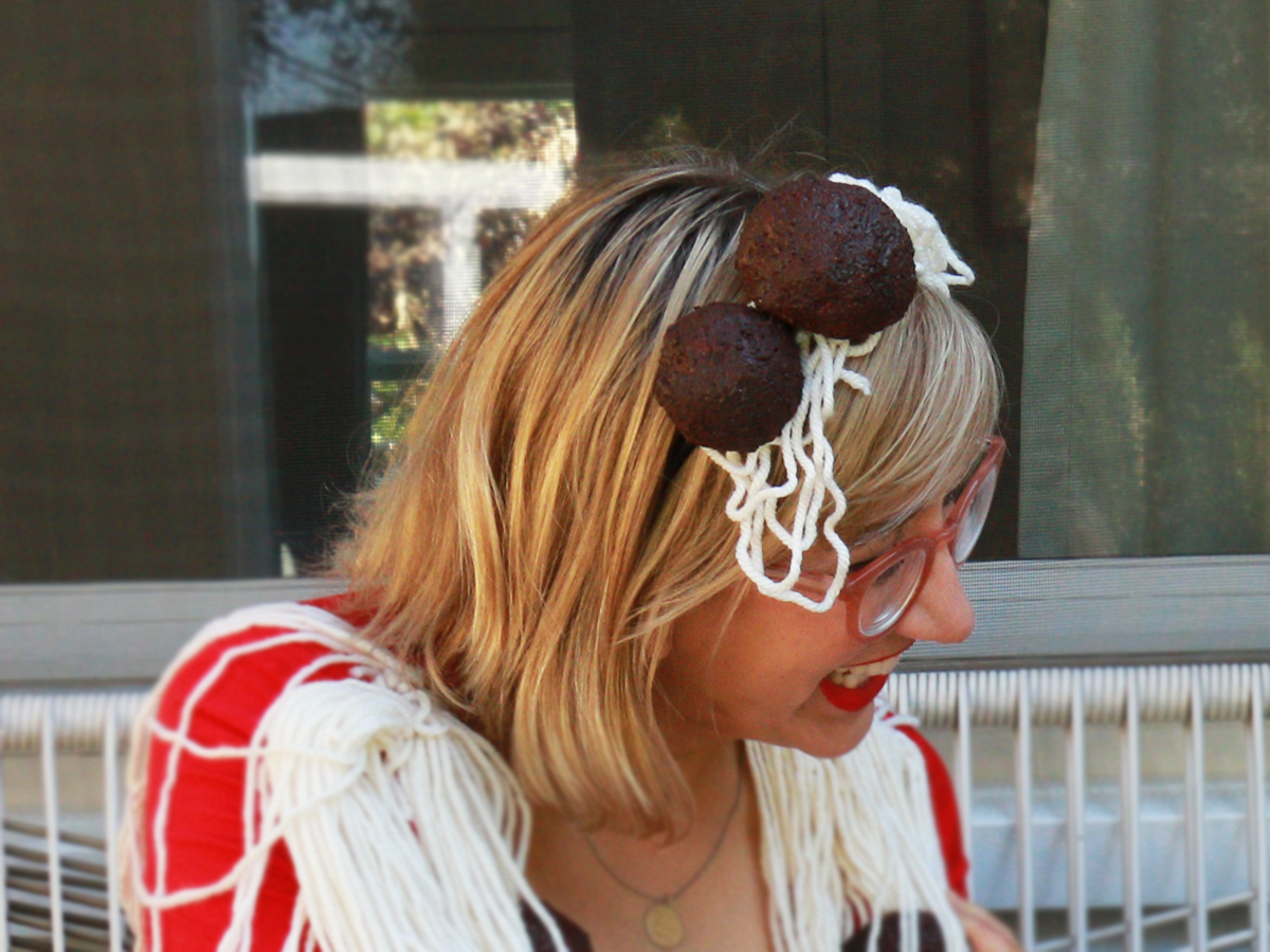 Step 7 in making Spaghetti Meatball Halloween costume