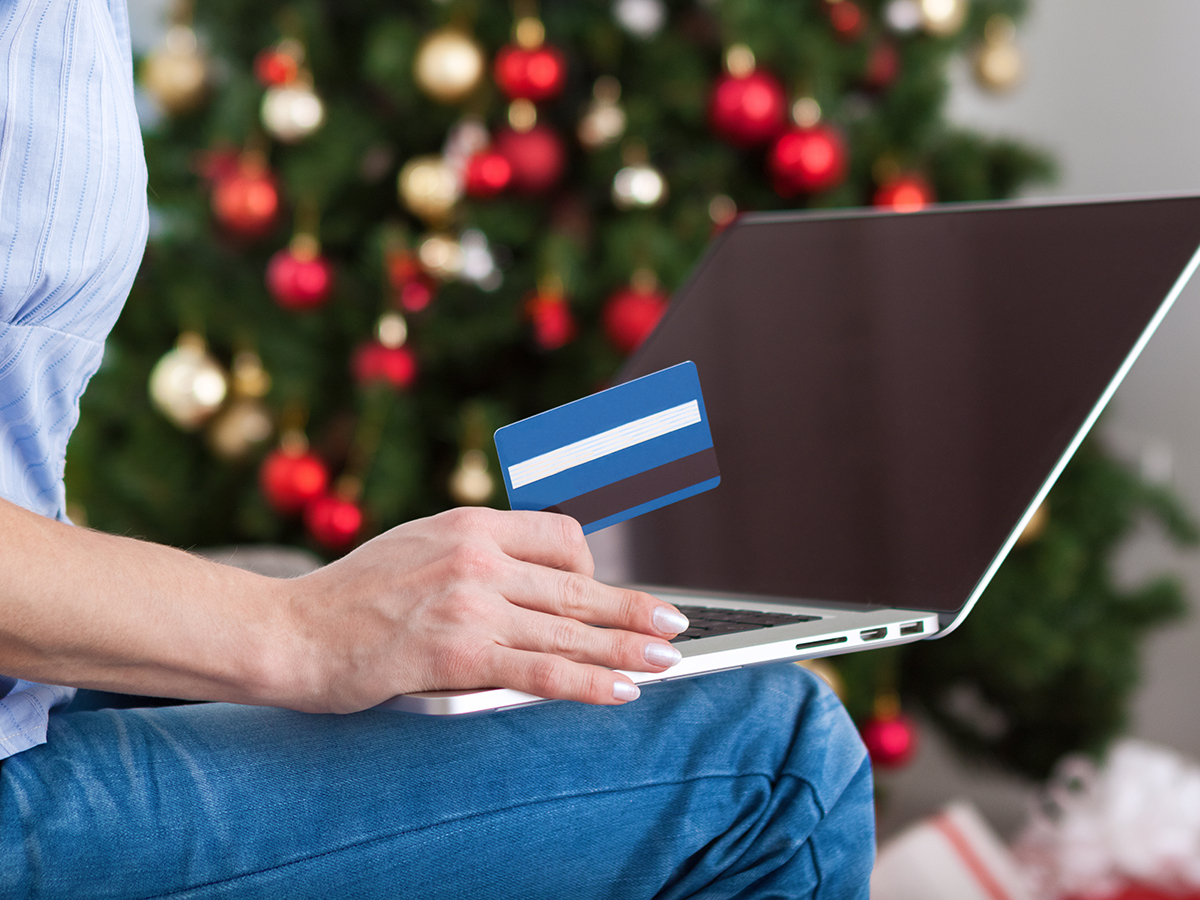 Healthy Spending Habits to Avoid Holiday Stress