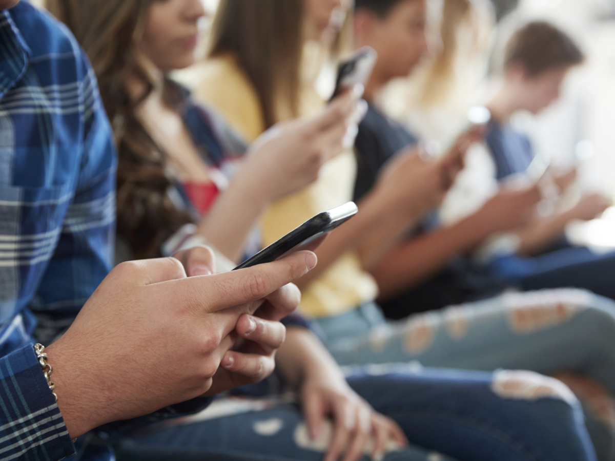 Top Cell Phone Rules for Teens Heading Back to School