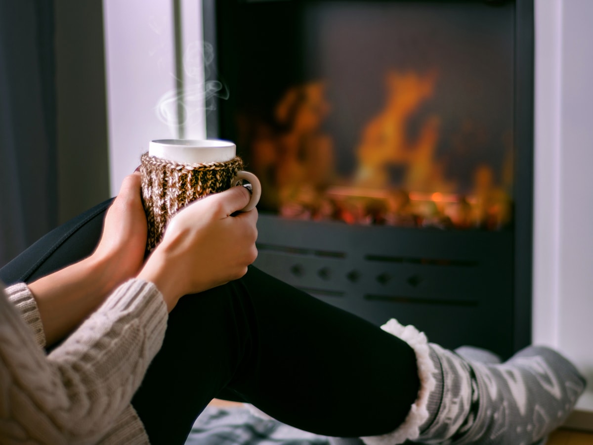 9 Brilliant & Cheap Ways to Stay Warm This Winter
