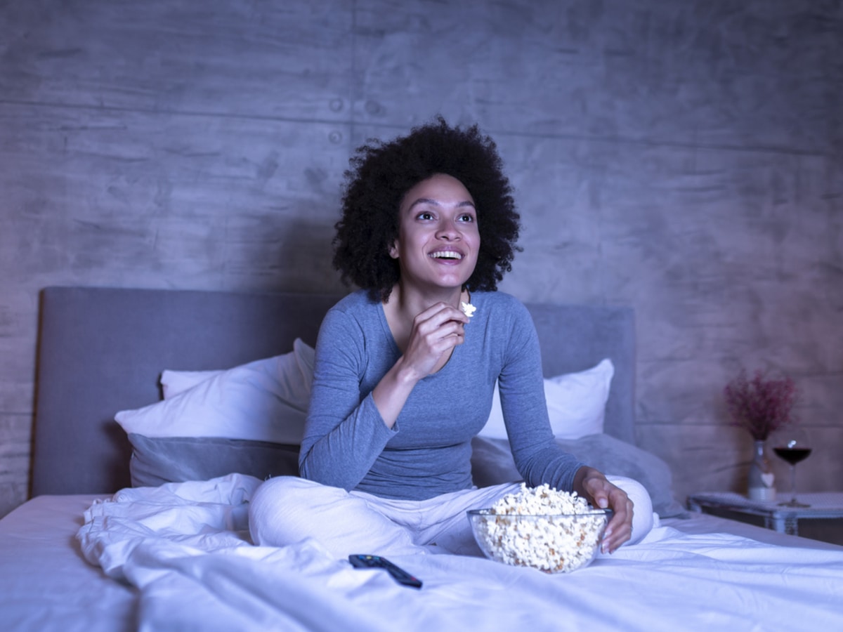 Yes, There’s a Correct Posture for Watching TV in Bed