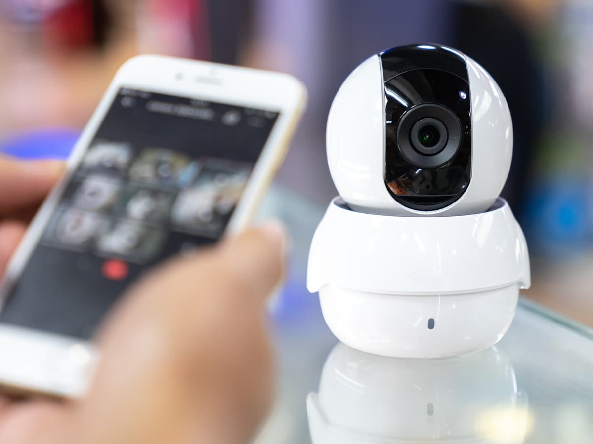 Cheap Ways to Increase Your Home Security & Safety for a Worry-Free Holiday